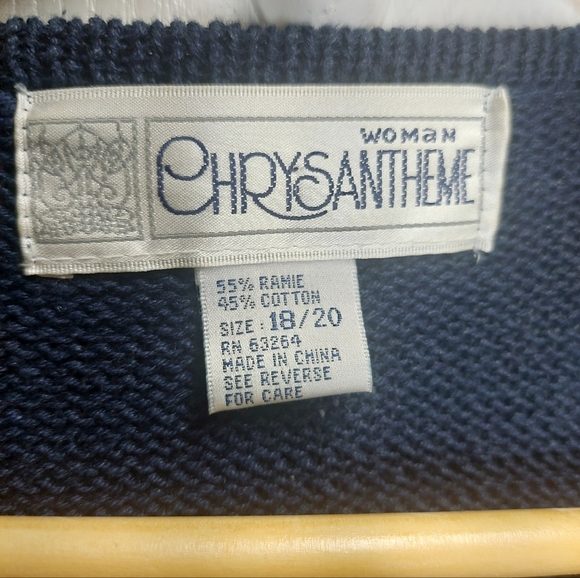 Cottagecore Cross Stitch Sweater Chrysantheme Women - Picture 2 of 3